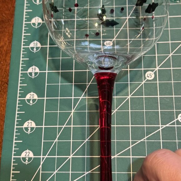 Pfaltzgraff Winterberry Holiday-Themed Wine Glasses Set Of 4 Hand Wash Only Red - Picture 2 of 5